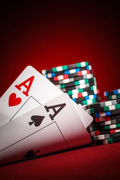 Gaple Online table interface on itugol login showing domino tiles and player positions